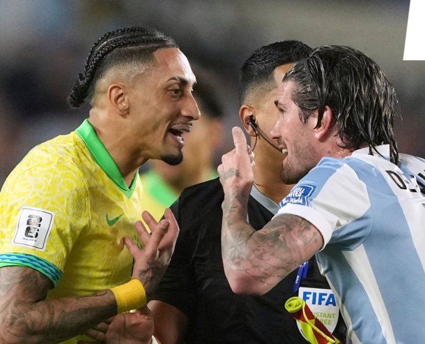 Picante cruce entre Nicolás Otamendi y Raphinha: Hablá menos