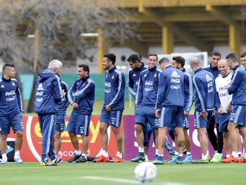 Un jugador de la Selección se identifica con Kirchner y critica a Macri