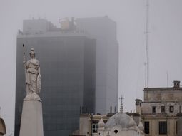 un nuevo dia con niebla y lluvias en buenos aires un nuevo dia con niebla y lluvias en buenos aires