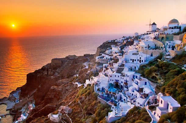 El atardecer el OIA, Santorini, Grecia. El atardecer el OIA, Santorini, Grecia.