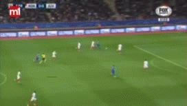 ni los goles lo salvan: gonzalo higuain, victima de burlas tras un tropezon ni los goles lo salvan: gonzalo higuain, victima de burlas tras un tropezon