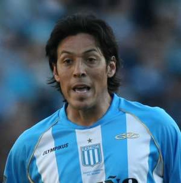 Tras criticar a Mostaza Merlo, en Racing marginaron a Camoranesi