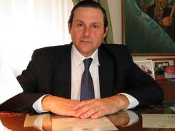 Camilo Etchevarren, intendente de Dolores