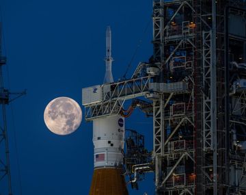 Cuándo volverá la NASA a lanzar su nuevo megacohete a la Luna