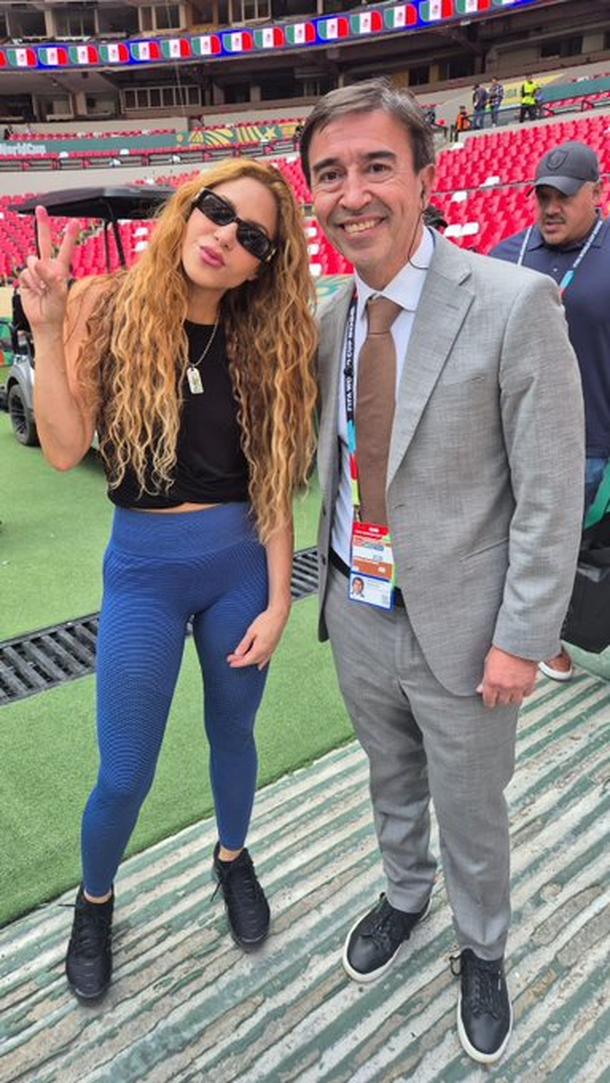Marcelo Benedetto se sacó una foto con Shakira y se volvió viral Marcelo Benedetto se sacó una foto con Shakira y se volvió viral