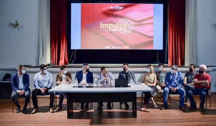 El gobernador Ricardo Quintela dio a conocer el programa Impulso Turístico 