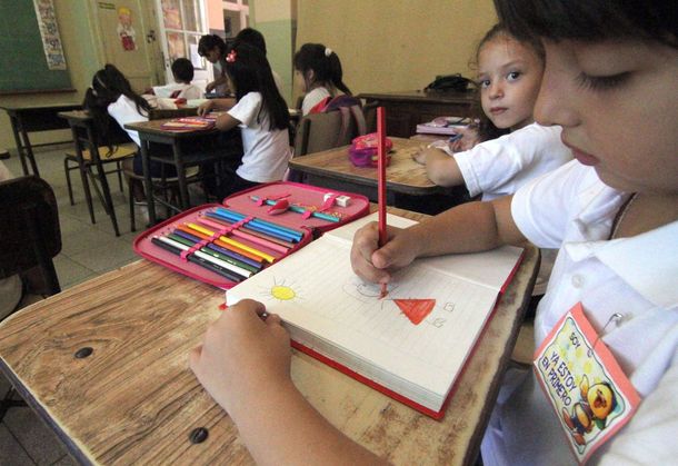 Habrá clases en la provincia de Buenos Aires el lunes después de las elecciones