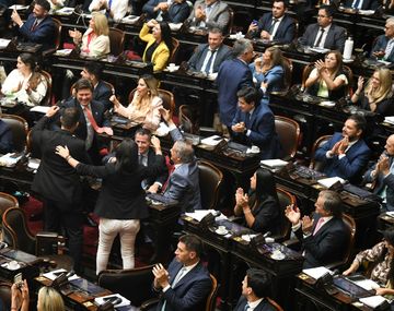 Diputados también aprobó el artículo que deroga el Estatuto del Periodista