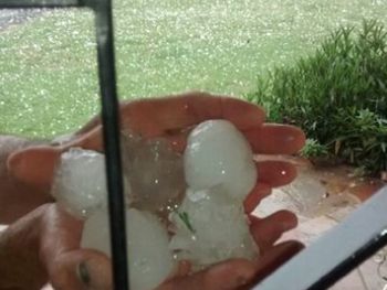 Cayó granizo del tamaño de pelotas de tenis y ocho personas fueron evacuadas