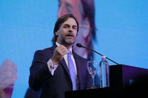 Lacalle Pou defendió un Estado fuerte ante Javier Milei y estallaron las redes sociales