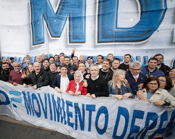 Axel Kicillof en la Marcha Federal Universitaria: Ningún país se desarrolla destruyendo ciencia e innovación