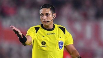 boca vuelve a cruzarse a jesus valenzuela: el polemico antecedente dirigiendo al xeneize boca vuelve a cruzarse a jesus valenzuela: el polemico antecedente dirigiendo al xeneize