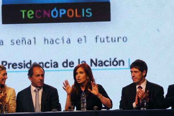 Scioli habló sobre la relación que tiene con CFK y Mariotto