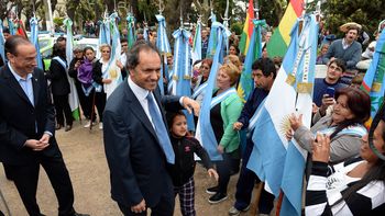 daniel scioli visita canuelas y participara de la inauguracion de la autovia 6 daniel scioli visita canuelas y participara de la inauguracion de la autovia 6
