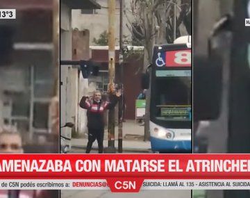 El momento en que un hombre atrincherado en General Paz amenazaba con pegarse un tiro