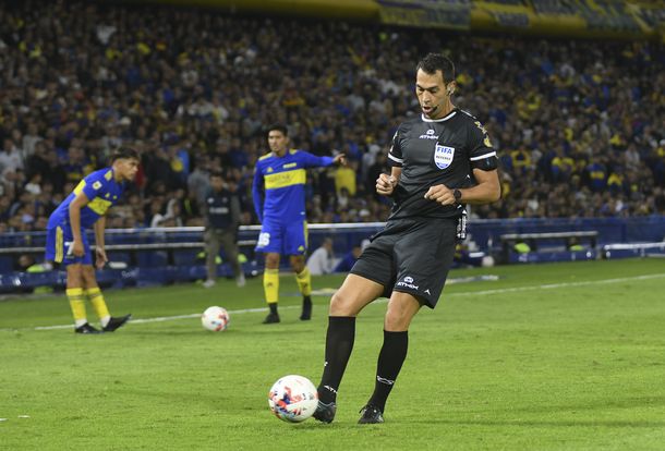 Riquelme está feliz: el historial favorable a Boca del árbitro contra Racing