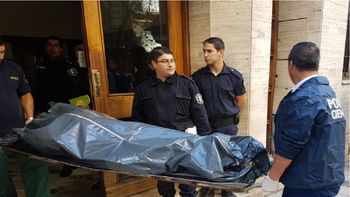 La Policía retira el cádaver del preceptor La Policía retira el cádaver del preceptor