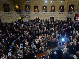 el senado puso a disposicion de macri todas las invitaciones para la ceremonia de traspaso el senado puso a disposicion de macri todas las invitaciones para la ceremonia de traspaso