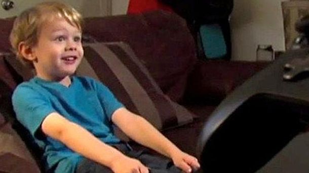 Un nene de cinco años logra hackear una Xbox