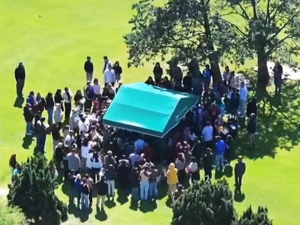 El último adiós en el cementerio privado La Praderas de Esteban Echeverría