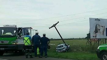 El auto quedó a la vera de la Ruta 2 El auto quedó a la vera de la Ruta 2