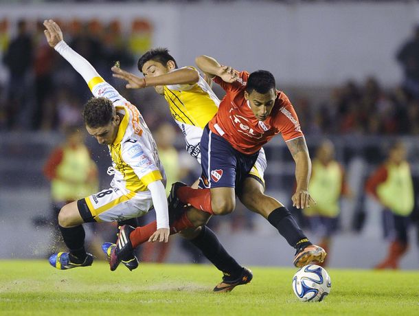 Independiente empató 1 a 1 ante Almirante Brown
