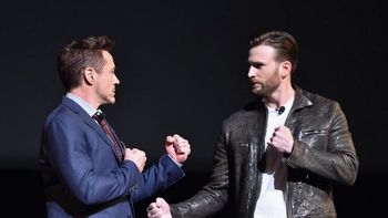 reunion de marvel: chris evans y robert downey jr se reencontraron en los oscar reunion de marvel: chris evans y robert downey jr se reencontraron en los oscar