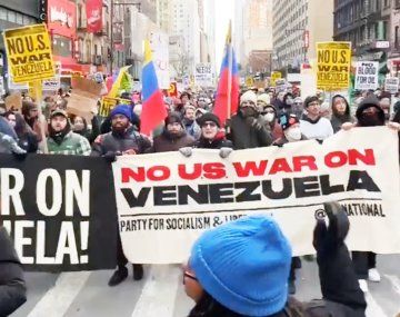 Masivas protestas en Estados Unidos contra la invasión a Venezuela.