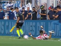 La insólita expulsión de Chirola Romero en el clásico platense