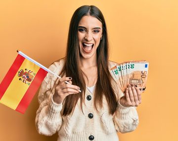 España habilita papeles para los migrantes