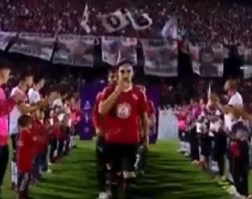 Puente de Newells a Independiente por la Copa Suruga Bank