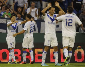 Vélez se lució ante All Boys y quedó como único puntero