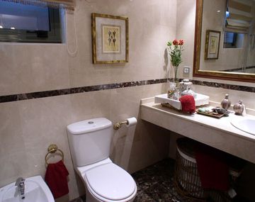 Un ministro de Taiwán pide a los hombres que orinen sentados