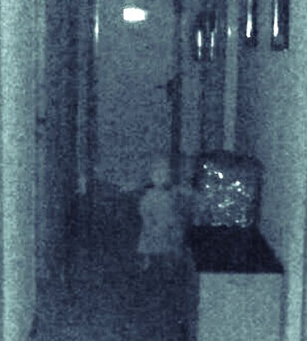 Un concejal fotografió un fantasma en una municipalidad de España