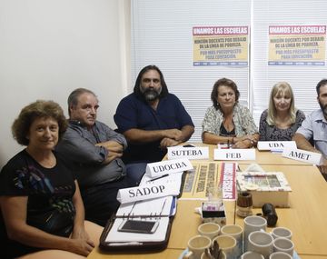 Sadop, Udocba, Suteba, FEB, UDA y Amet, los gremios docentes