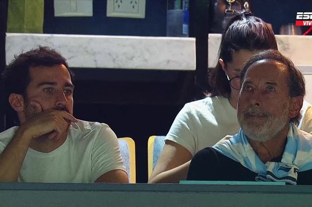 Guillermo Francella y su hijo Nicolás, presentes en el Cilindro por el duelo de Racing y Botafogo