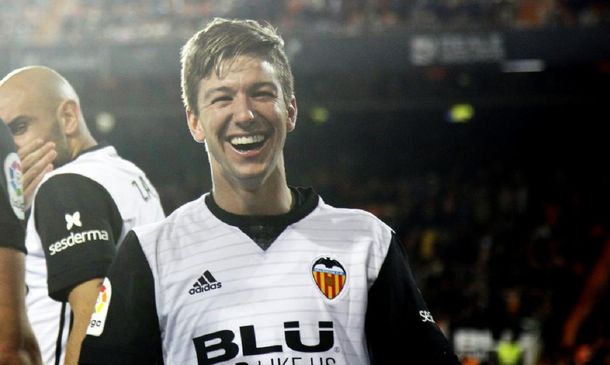 Luciano Vietto debutó con todo en el Valencia