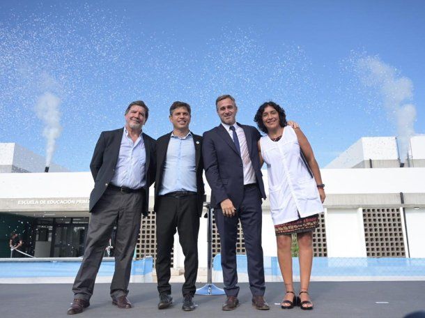 En el inicio de clases, Achával inauguró el Polo Educativo de Villa Luján junto a Axel Kicillof