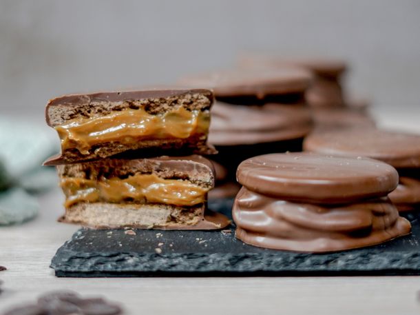 Crisis por la caída del consumo: de fabricar 1.200.000 alfajores por mes a entrar en concurso preventivo