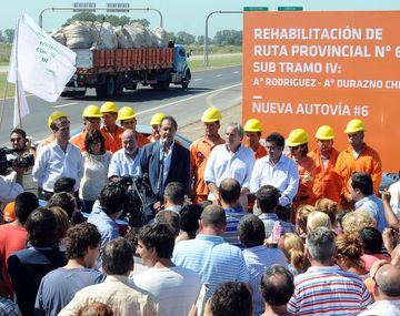 Scioli inauguró obras en la autovía 6