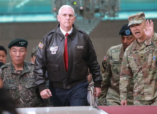 El vice de Estados Unidos visitó la zona desmilitarizada de las dos coreas