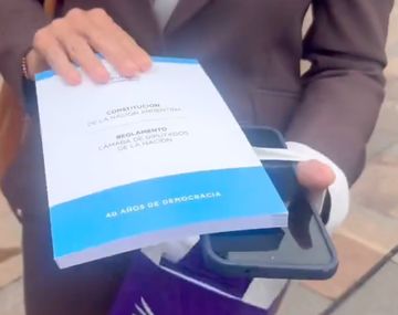 Milei puso a estudiar a diputados electos: Un reglamento para ir leyendo