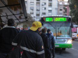 El Gobierno destrabó el conflicto y este martes hay colectivos en el AMBA
