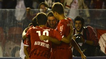 independiente fue muy superior y goleo a arsenal en avellaneda independiente fue muy superior y goleo a arsenal en avellaneda