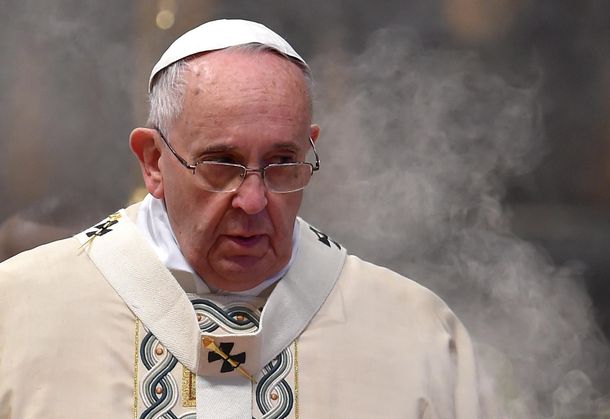 Francisco y otros líderes mundiales condenaron el atentado en Francia