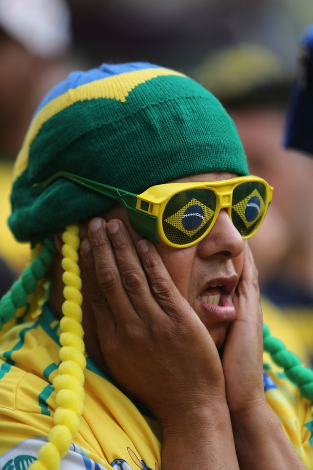 FOTOS: Así sobrellevaban los hinchas los penales de Brasil-Chile