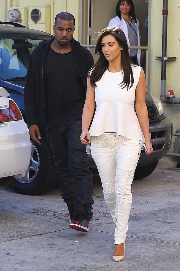 Kayne West acompañó a Kardashian a la clínica depiladora