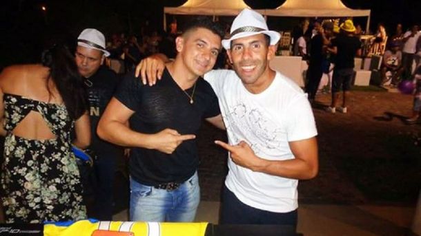 ¿Qué jugadores estuvieron presentes en el cumpleaños de Carlos Tevez?