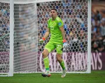 ¿Quieren prohibir al Dibu?