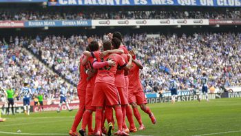 con un gol de messi, el barsa gano el derby y se afianza en la punta con un gol de messi, el barsa gano el derby y se afianza en la punta